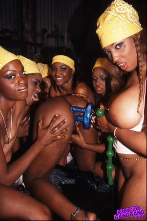 Black Gangbang Lesbian - Ebony babe Cinnabunz gets fucked by a vicious lesbian gang - Pichunter